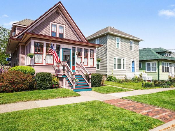 1019 Pearl Street, St. Joseph, MI 49085