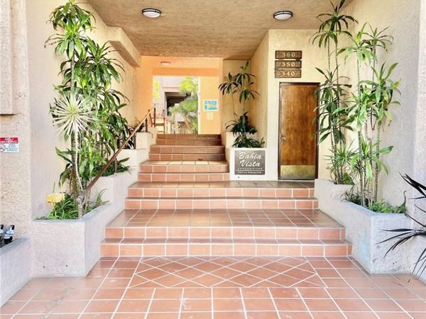 340 Clemente, Unit 10, Avalon, CA 90704