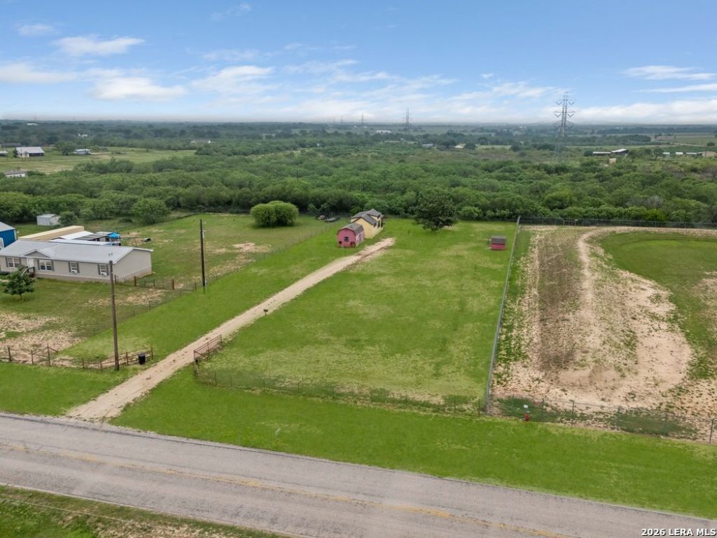 2691 Leissner School, Seguin, TX 78155 Main Photo