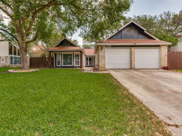 3215 MORNING CRK, San Antonio, TX 78247