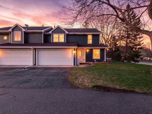 6512 Upper 23rd Street N, Oakdale, MN 55128