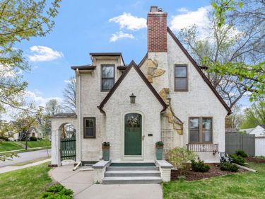 1400 E 54th Street, Minneapolis, MN 55417