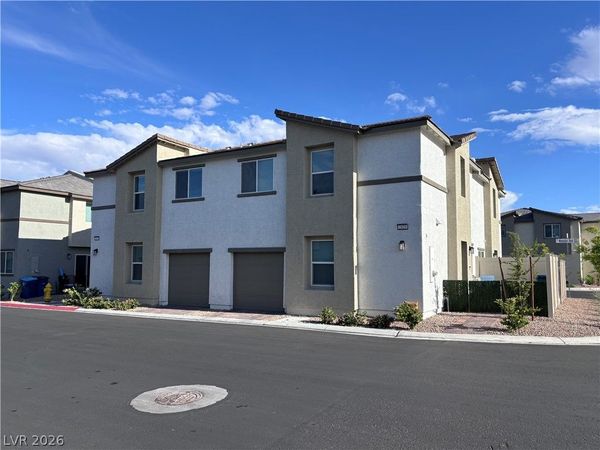 2833 Champagne Gold Avenue , North Las Vegas, NV 89086