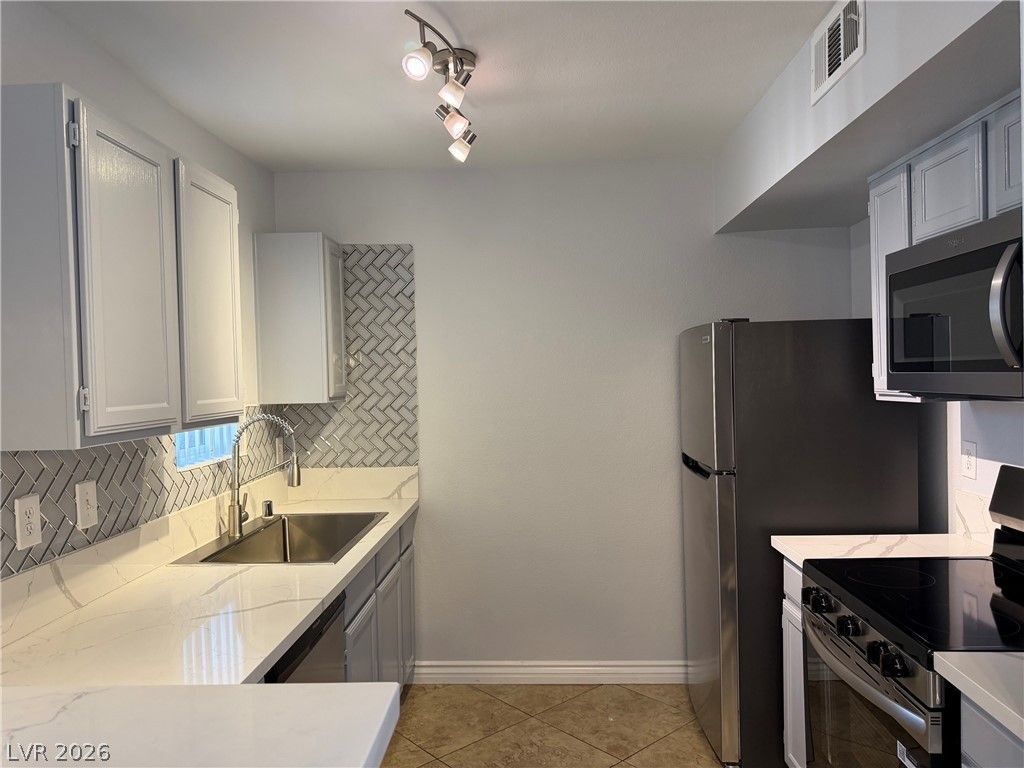 6650 W Warm Springs Road, Unit 2174, Las Vegas, NV 89118 Main Photo