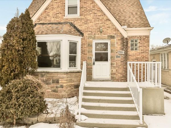 7306 W Olive Avenue , Chicago, IL 60631