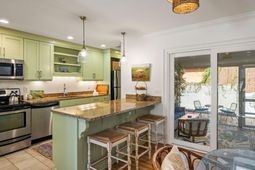 164 Queen Street photo 4