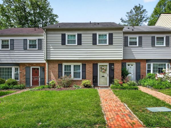 120 Camelot CT , Blacksburg, VA 24060