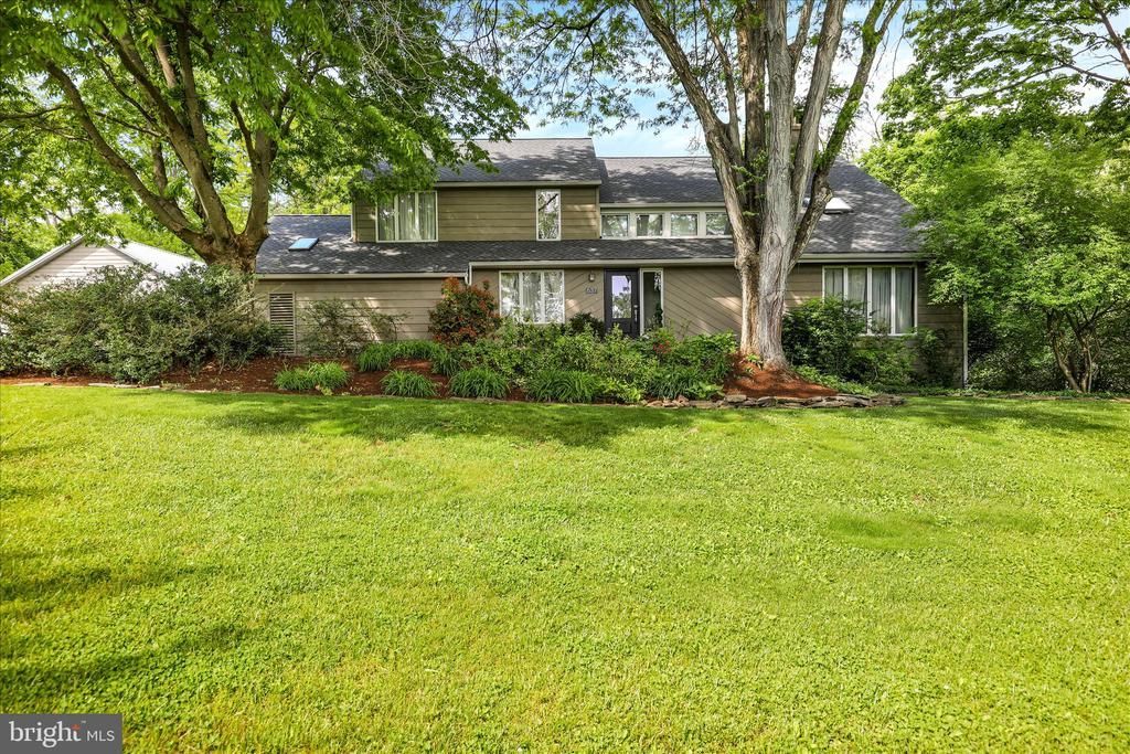 637 SCENIC DRIVE, BERNVILLE, PA 19506