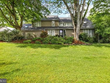 637 SCENIC DRIVE, BERNVILLE, PA 19506