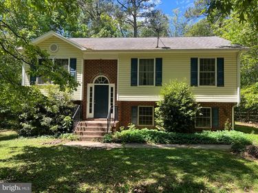261 MANCHESTER DRIVE, RUTHER GLEN, VA 22546