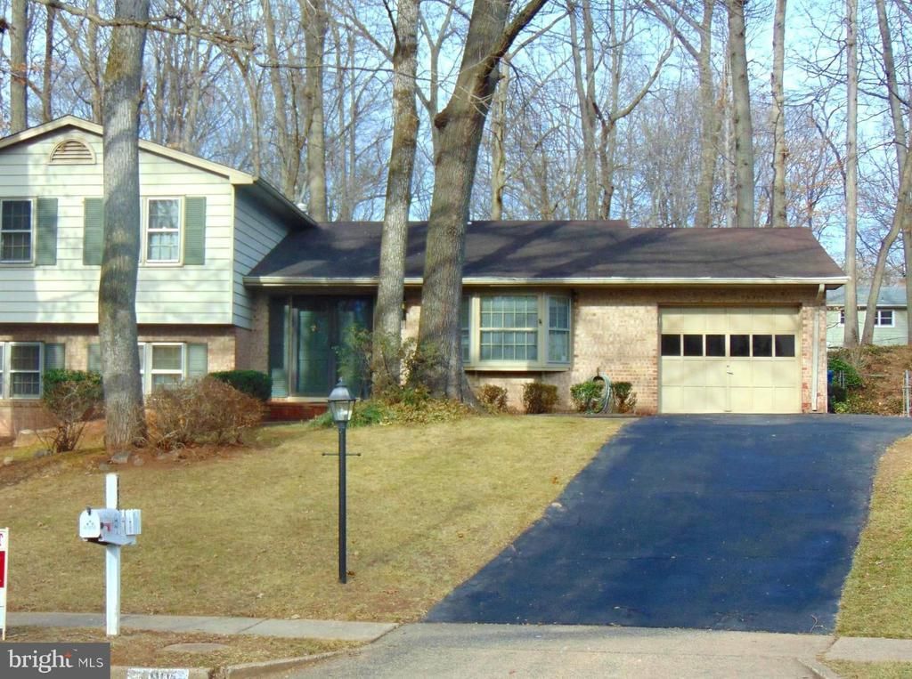 4901 Asquith Court, Fairfax, VA 22032 Main Photo