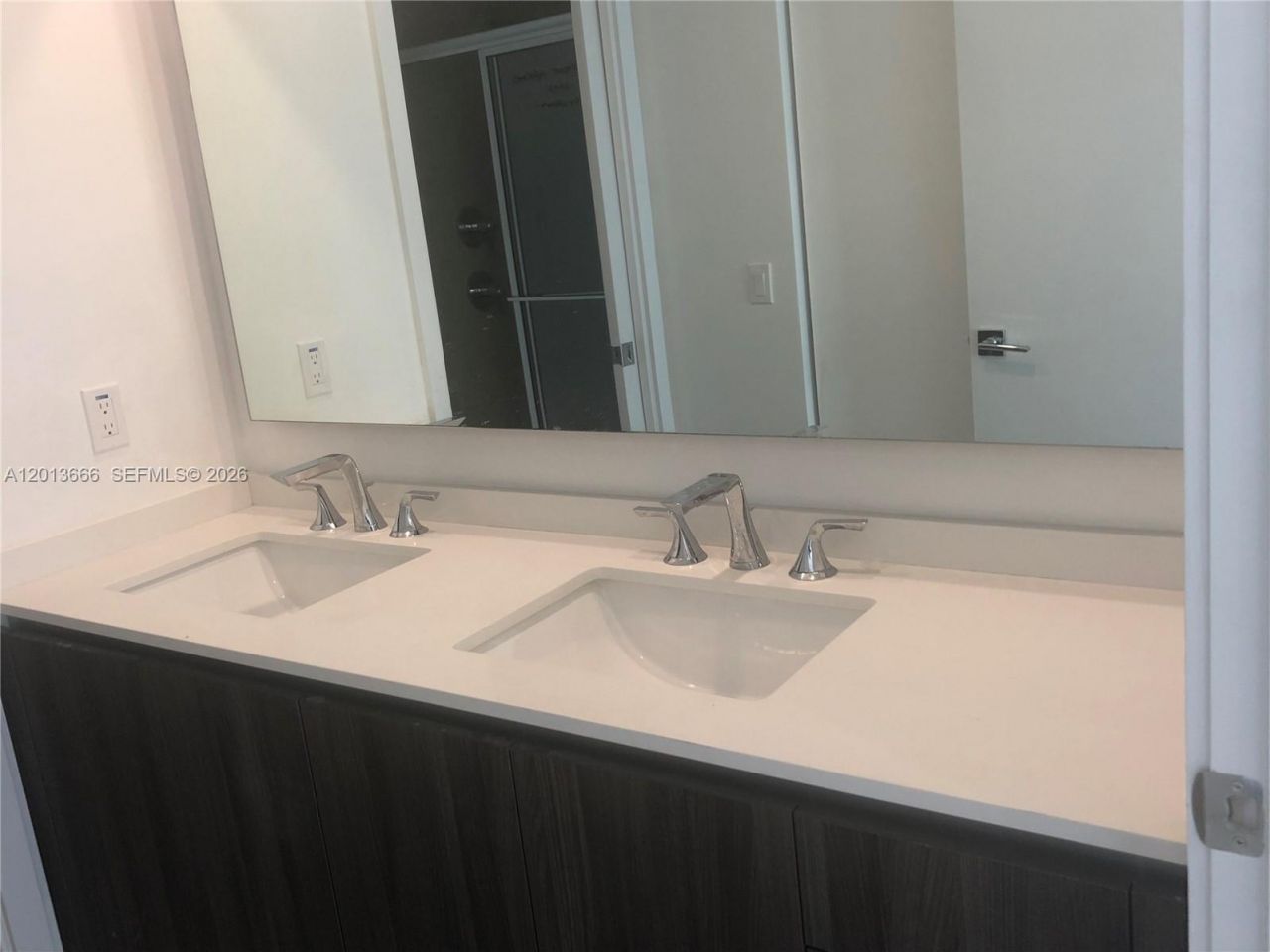 488 NE 18th St , Unit 2203, Miami, FL 33132 Photo