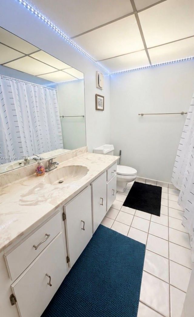 240 Lakeview Dr , Unit 212, Weston, FL 33326 Photo