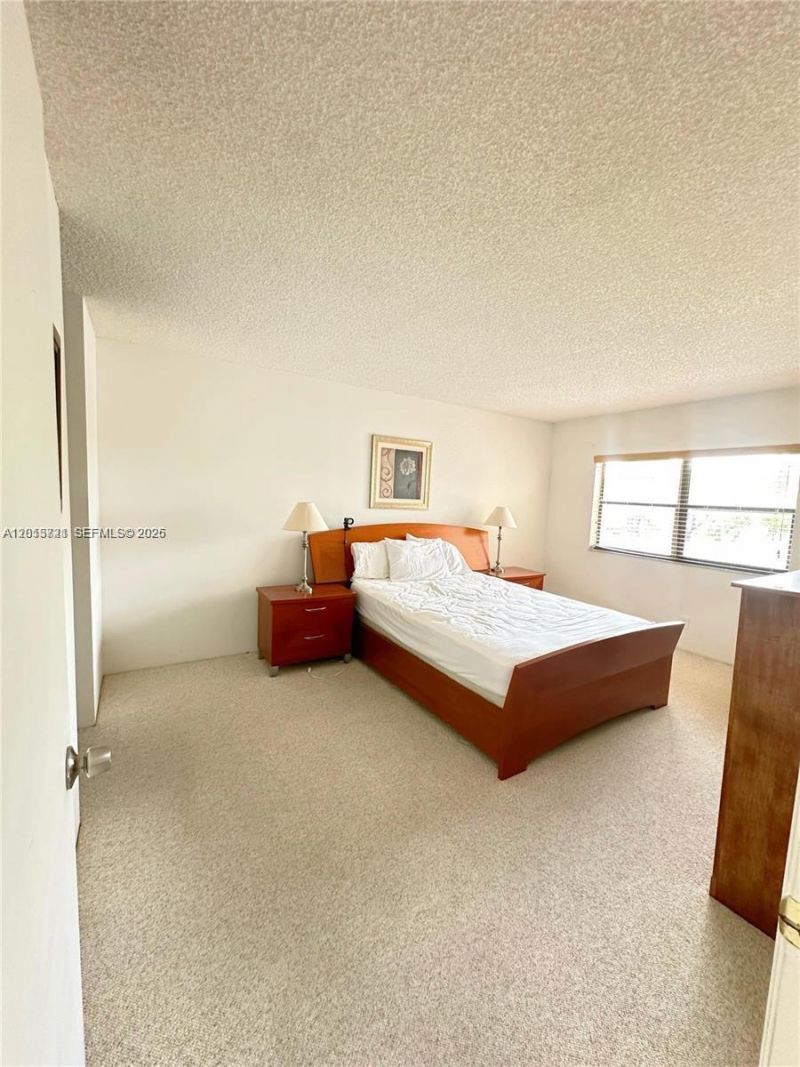 240 Lakeview Dr , Unit 212, Weston, FL 33326 Photo