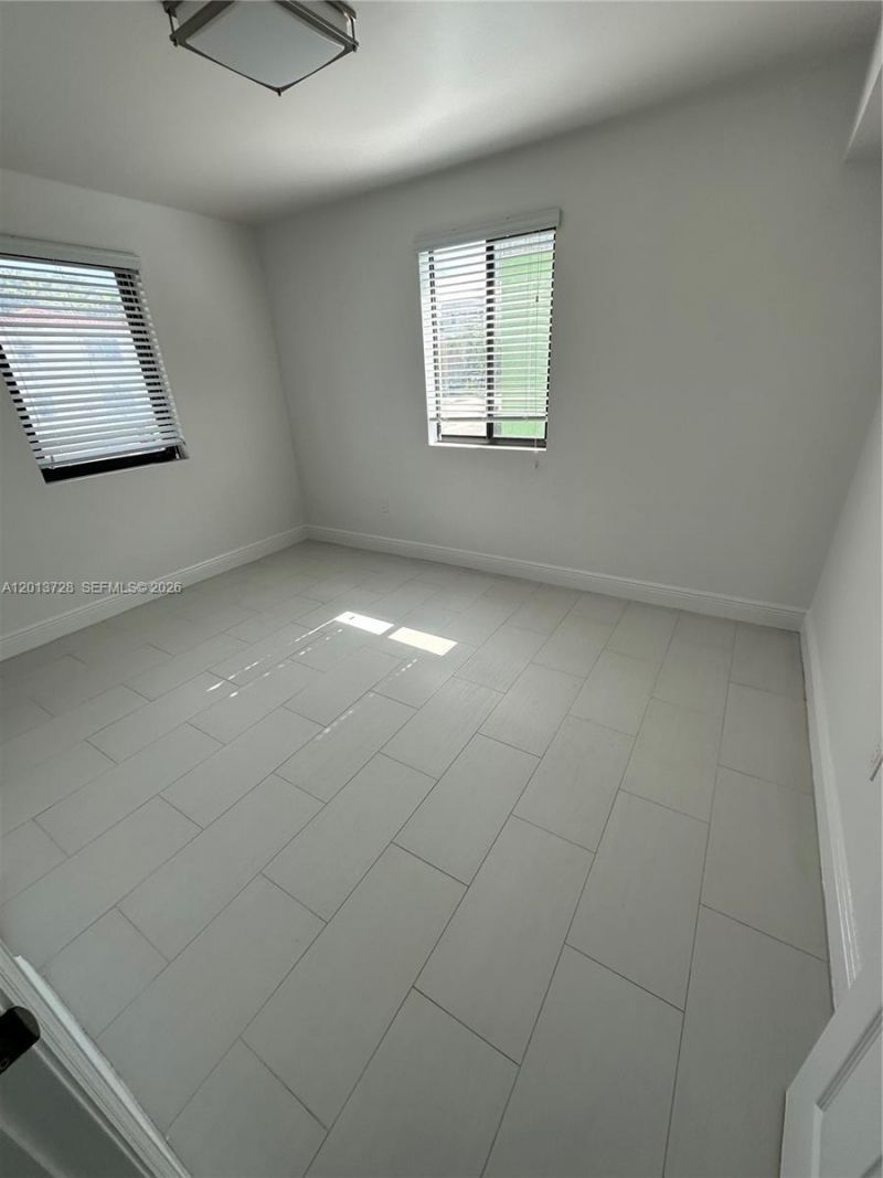 536 SW 7th St , Unit 6, Miami, FL 33130 Photo