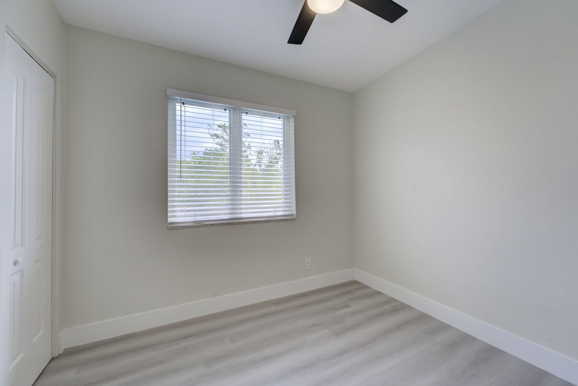 840 Bradley Street, West Palm Beach, FL 33405 Photo