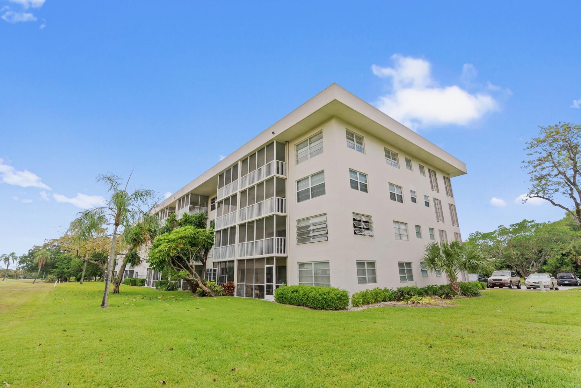 2900 N Palm Aire Drive, Unit 106, Pompano Beach, FL 33069 Photo