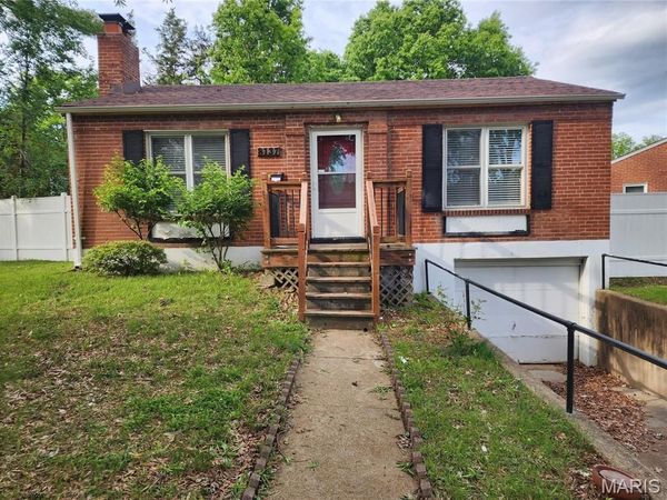 8137 Vardaman Drive, University City, MO 63130