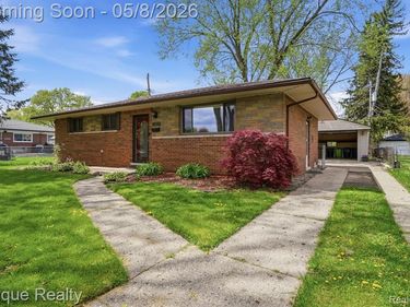 8737 Shannon Drive, Sterling Heights, MI 48314