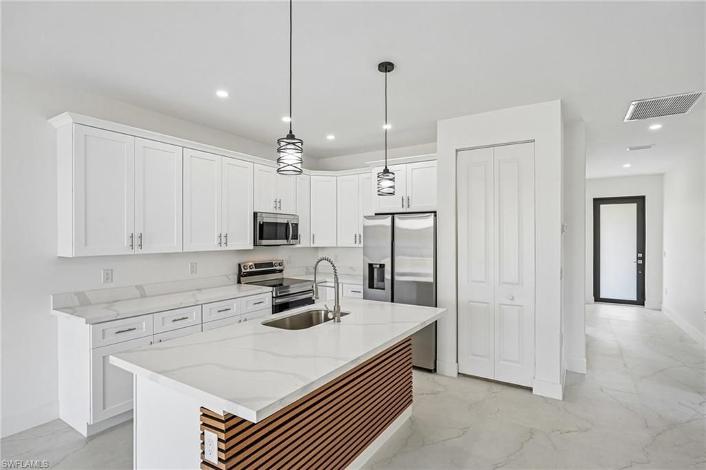 845-847 Meadow Rd , Lehigh Acres, FL 33973 Photo