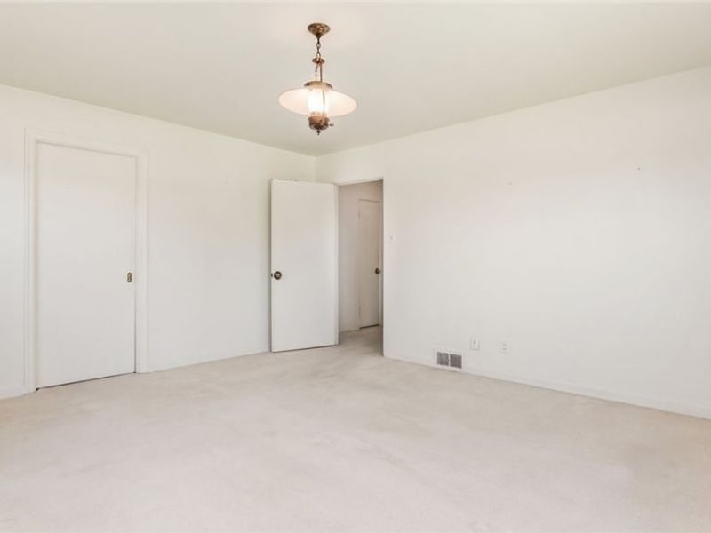 3155 E Highland Drive, Zanesville, OH 43701 Photo 30