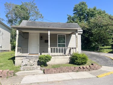 870 Lylesville Street, Paris, KY 40361