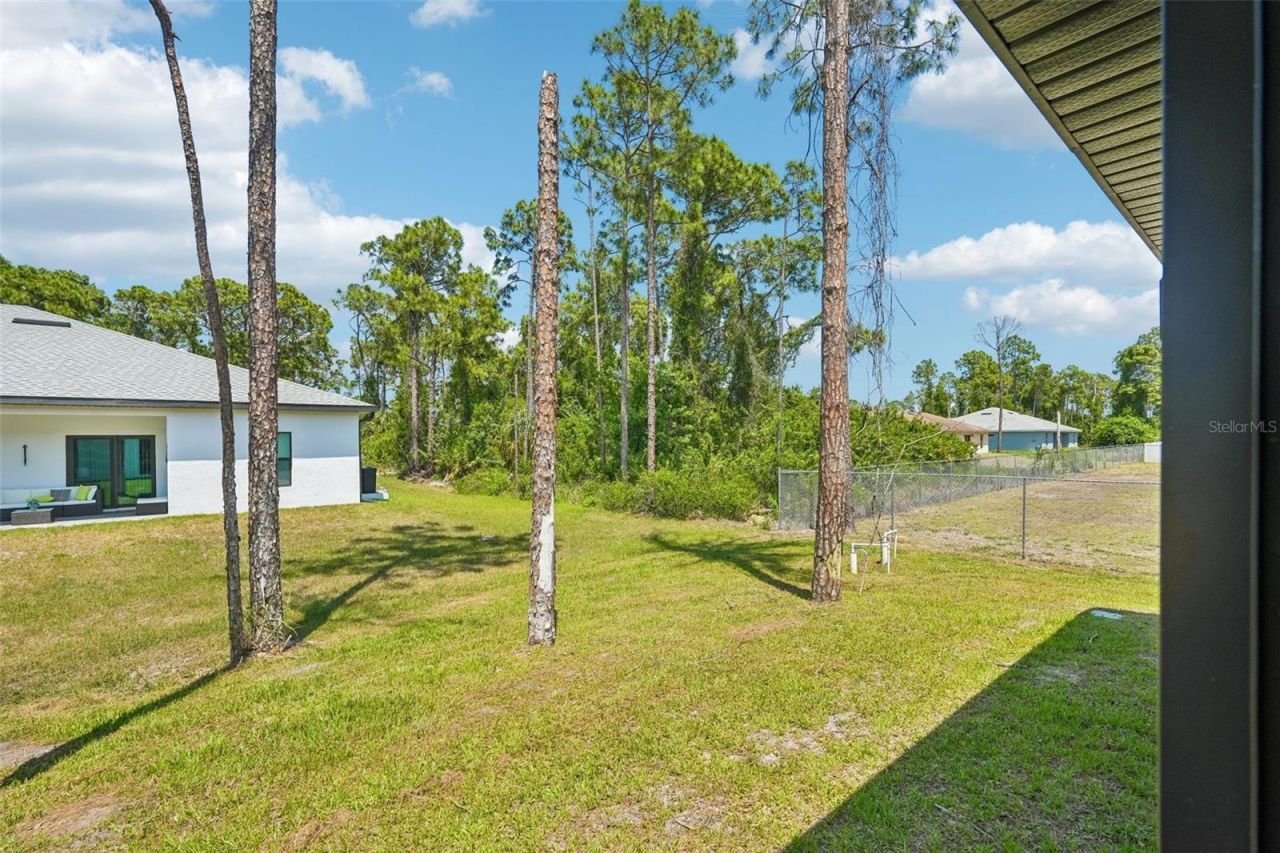 845/847 Meadow Road , Lehigh Acres, FL 33973 Photo