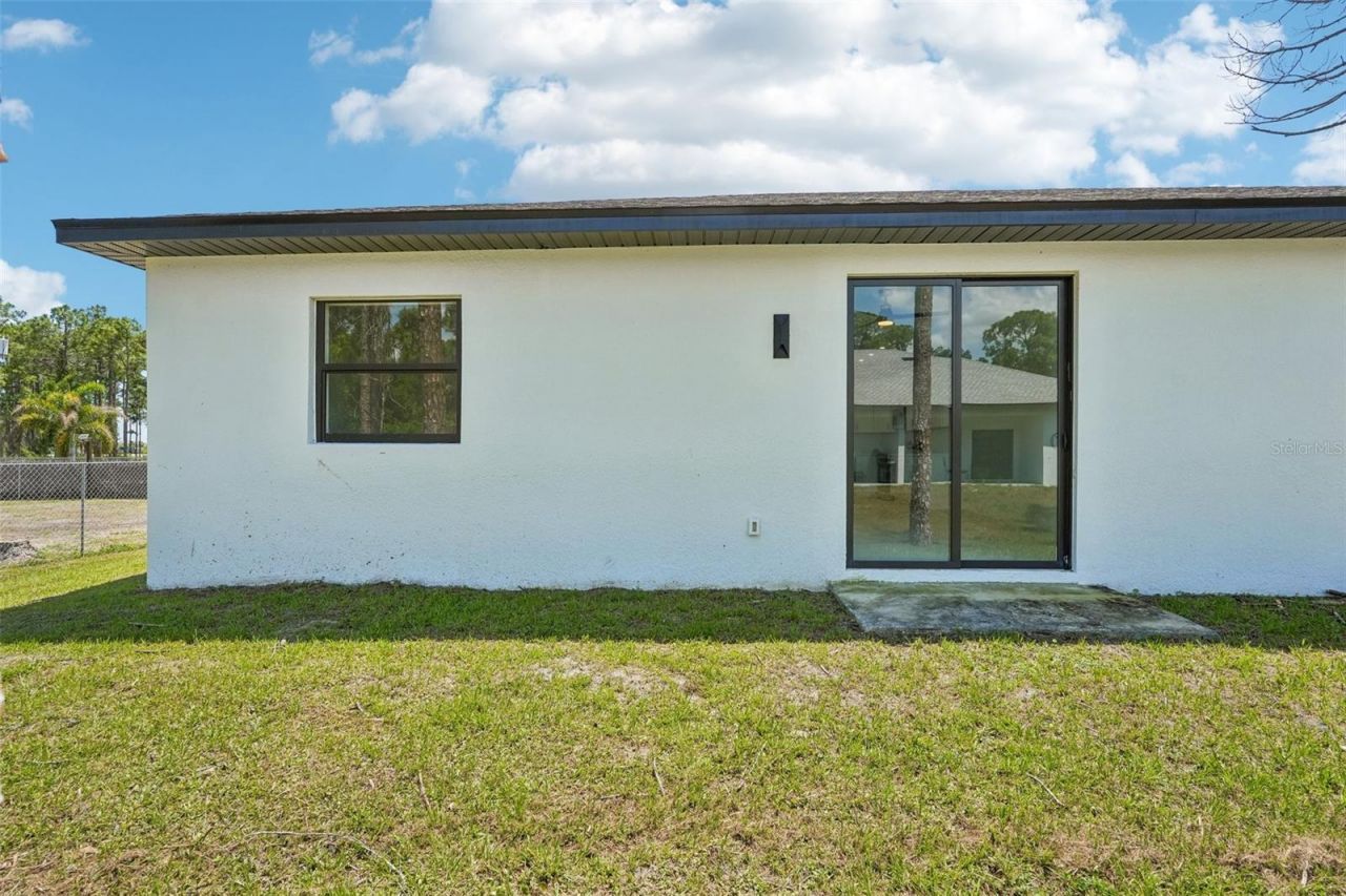 845/847 Meadow Road , Lehigh Acres, FL 33973 Photo