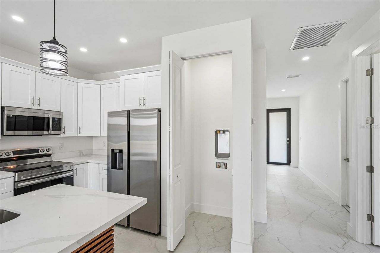 845/847 Meadow Road , Lehigh Acres, FL 33973 Photo