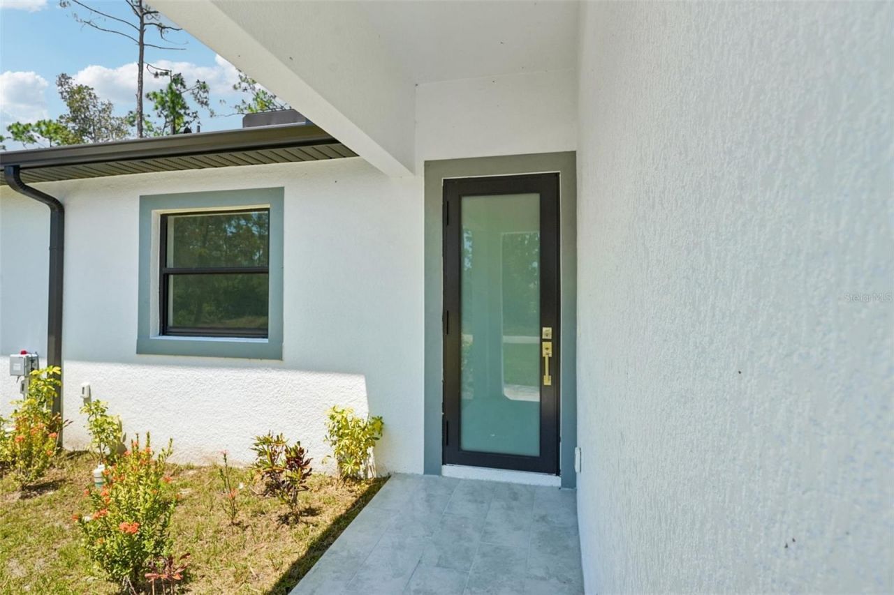 845/847 Meadow Road , Lehigh Acres, FL 33973 Photo