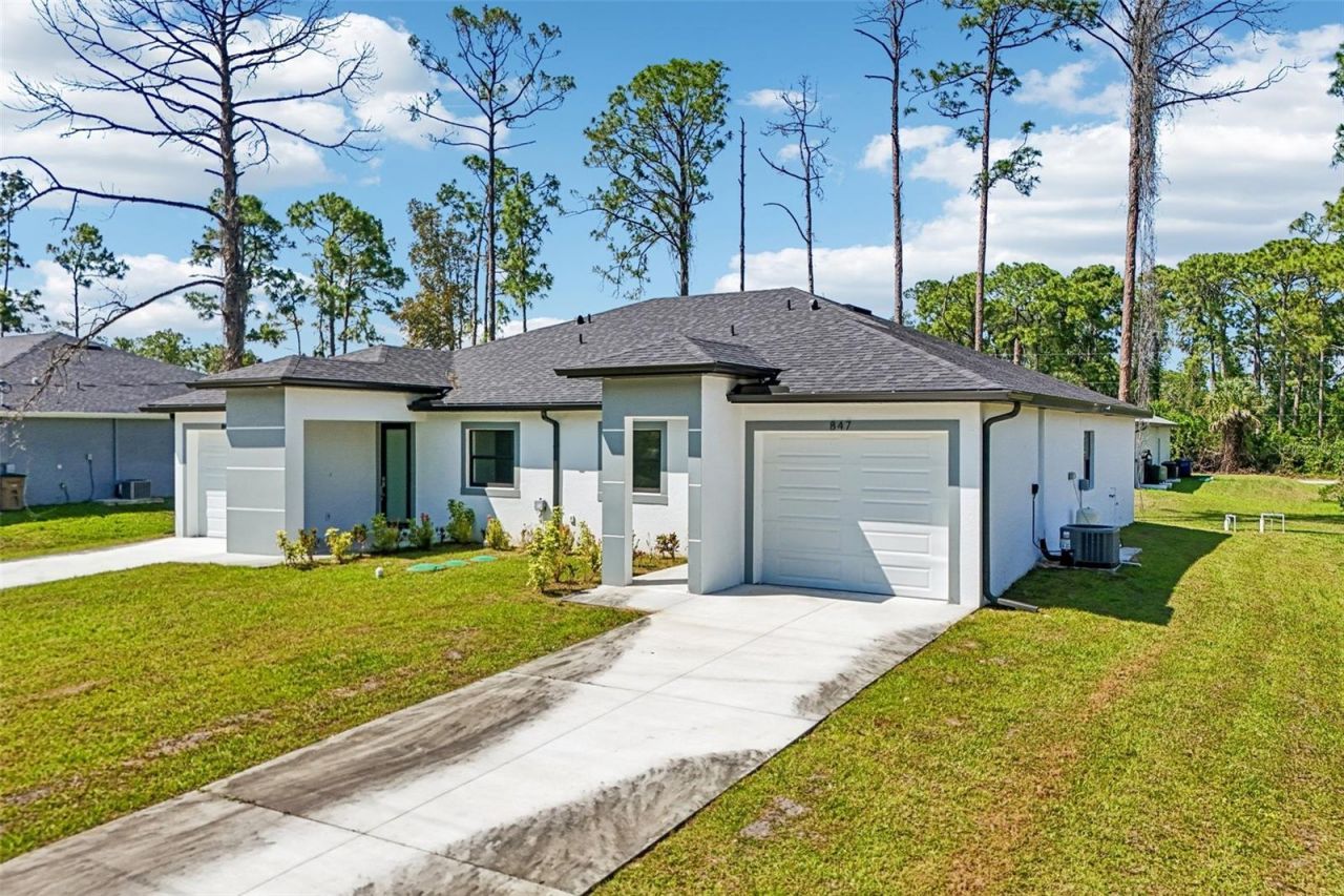 845/847 Meadow Road , Lehigh Acres, FL 33973 Photo