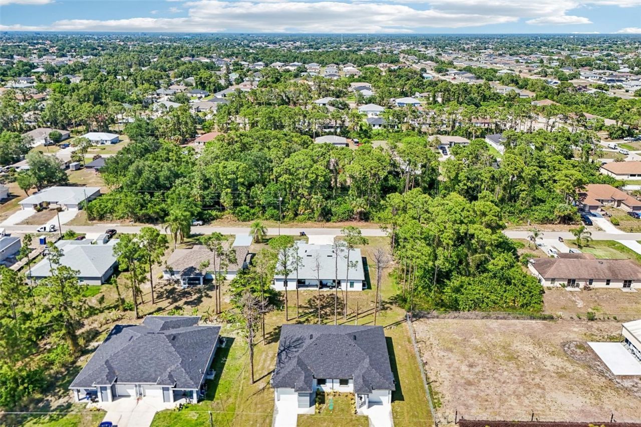 845/847 Meadow Road , Lehigh Acres, FL 33973 Photo