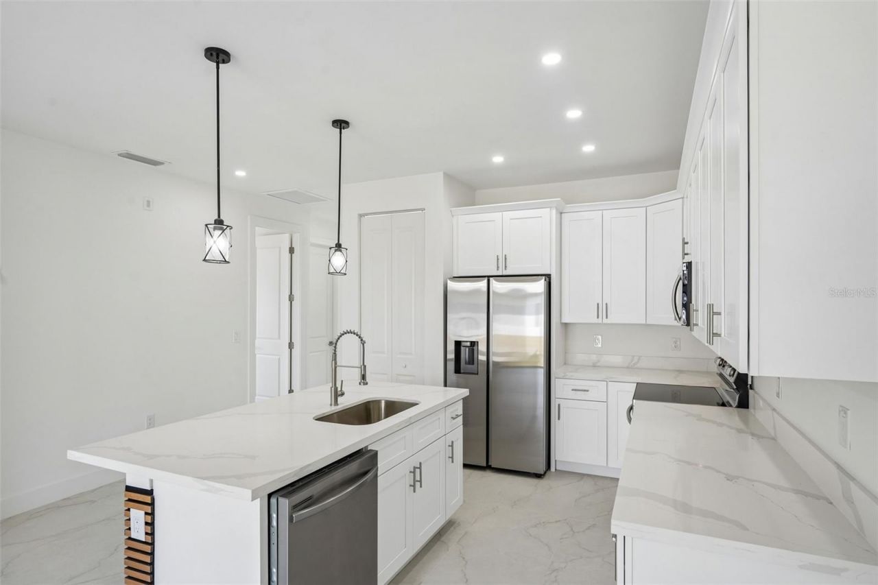 845/847 Meadow Road , Lehigh Acres, FL 33973 Photo