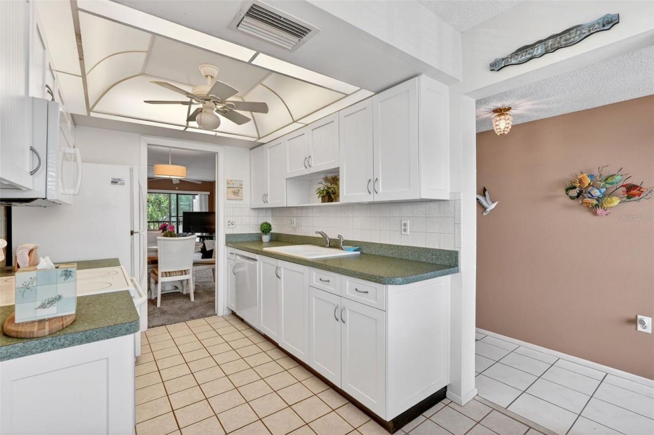 505 30th Avenue W, Unit E303, Bradenton, FL 34205 Photo