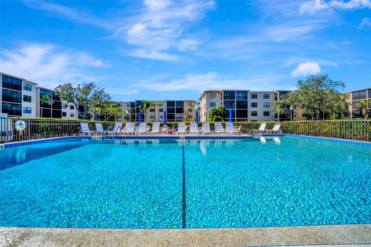 505 30th Avenue W, Unit E303, Bradenton, FL 34205 Photo