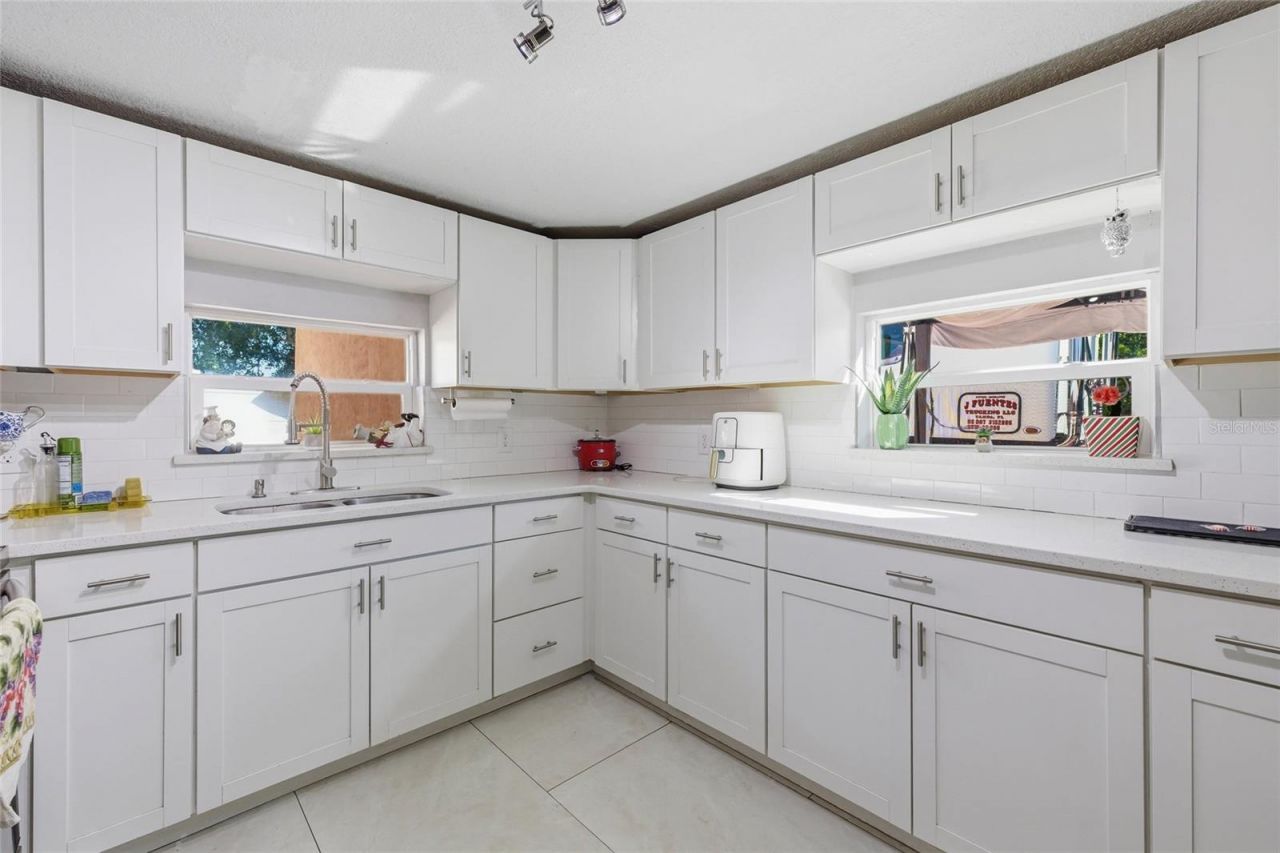 6760 Runnel Drive, New Port Richey, FL 34653 Photo