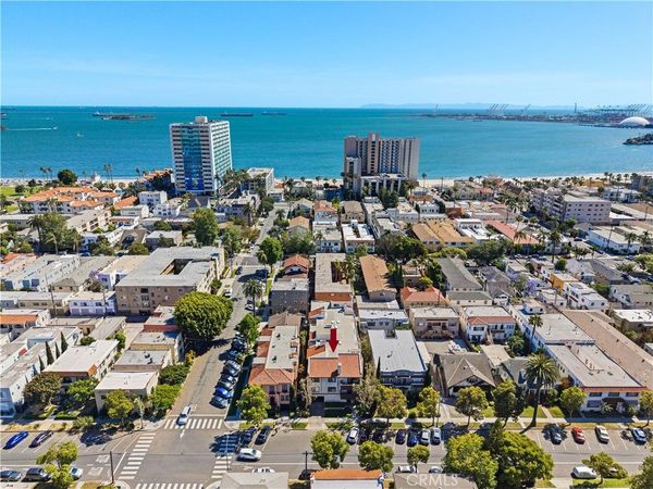 1758 E 2nd Street, Unit 204, Long Beach, CA 90802