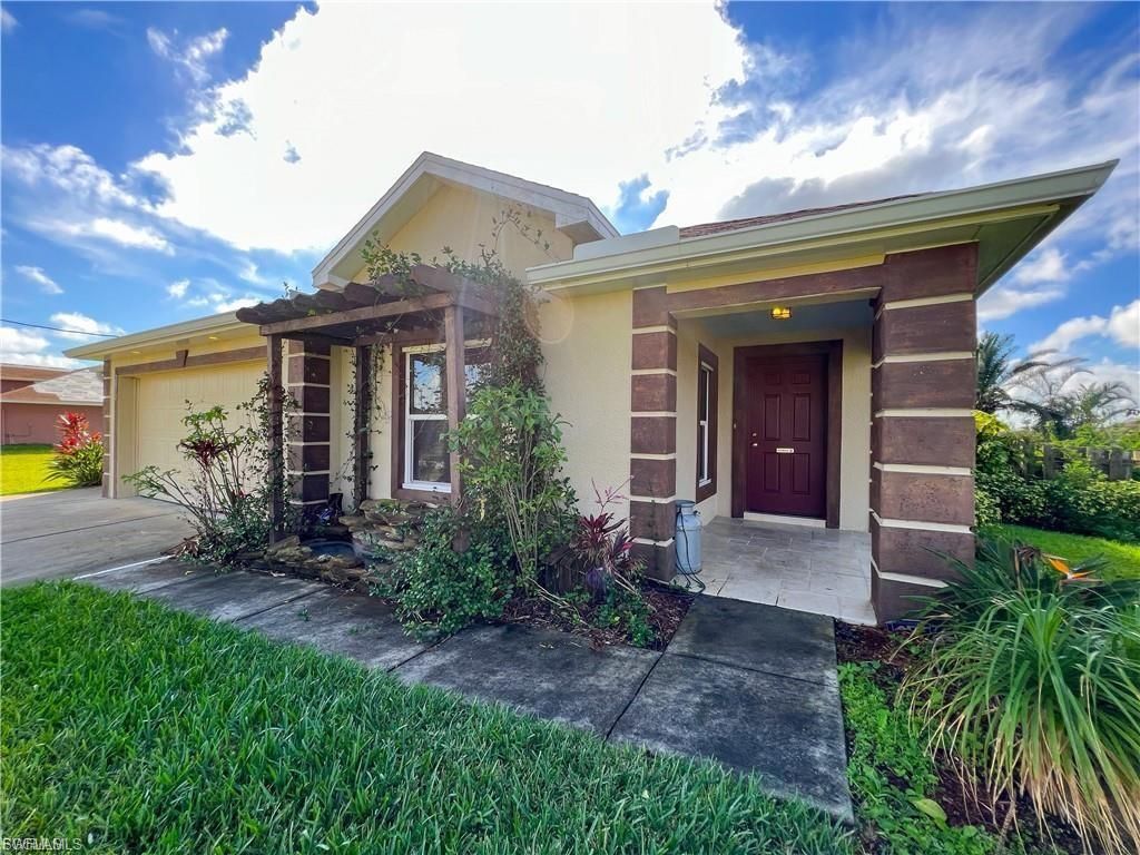 2032 NW 5th St , Cape Coral, FL 33993 Photo