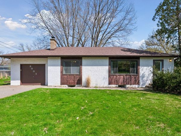 3001 Groveland School Road, Minnetonka, MN 55391