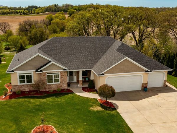 1020 Istas Lane SW, Oronoco, MN 55960