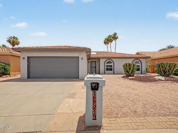 10819 E TWILIGHT Drive, Sun Lakes, AZ 85248