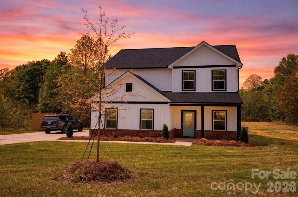 6221 King Wilkinson Road, Denver, NC 28037 Main Photo
