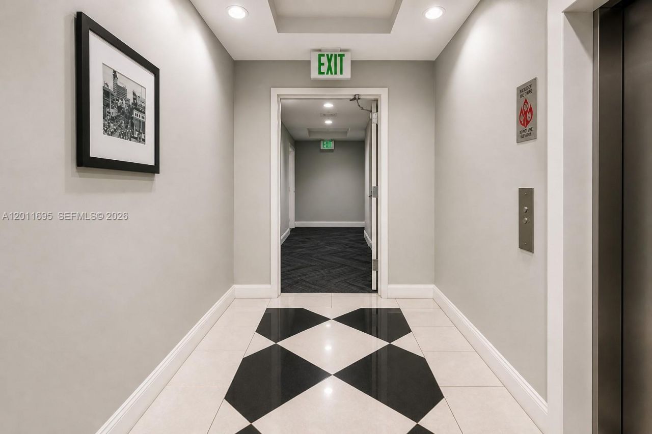 111 E Flagler St , Unit 705, Miami, FL 33131 Photo