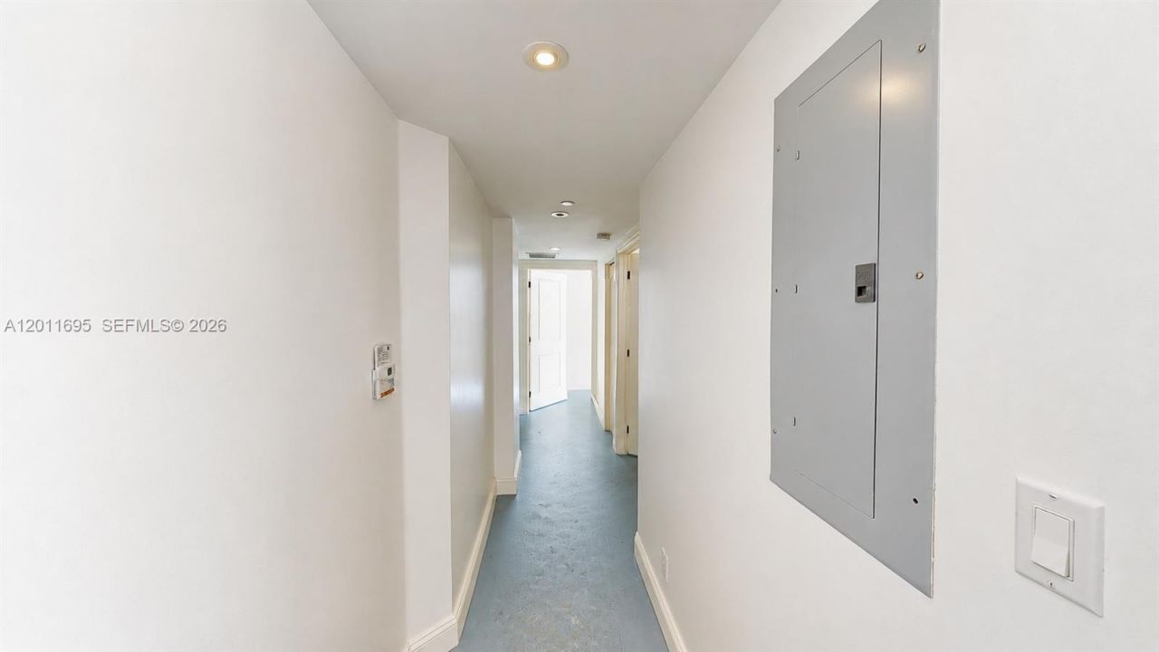 111 E Flagler St , Unit 705, Miami, FL 33131 Photo