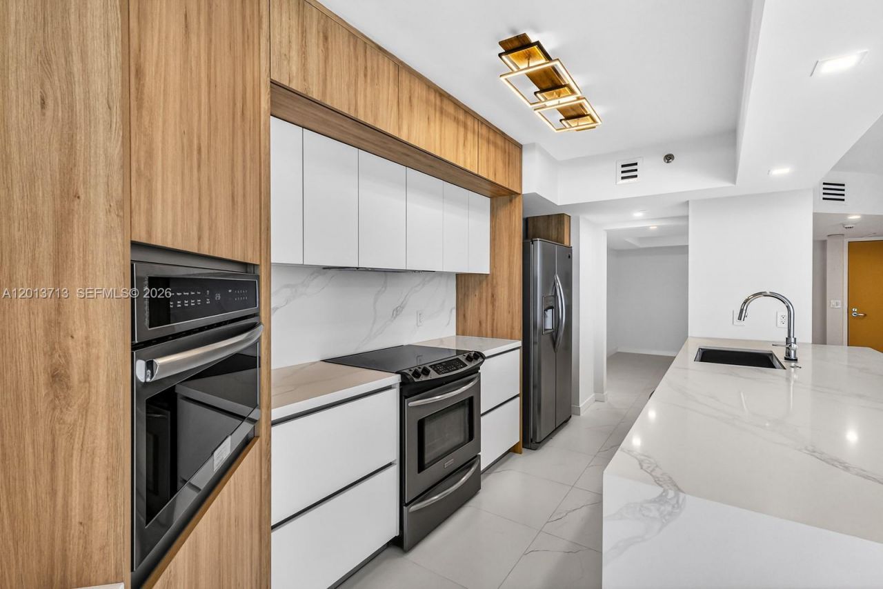 16445 Collins Ave, Unit 922, Sunny Isles Beach, FL 33160 Photo