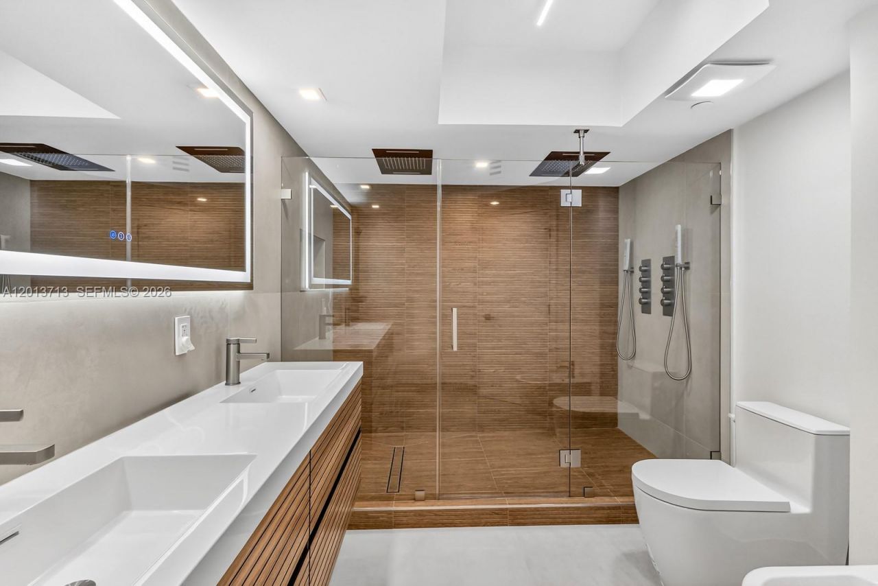 16445 Collins Ave, Unit 922, Sunny Isles Beach, FL 33160 Photo