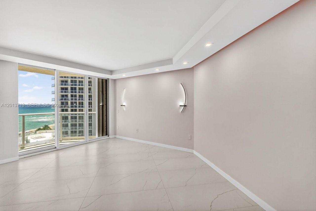 16445 Collins Ave, Unit 922, Sunny Isles Beach, FL 33160 Photo