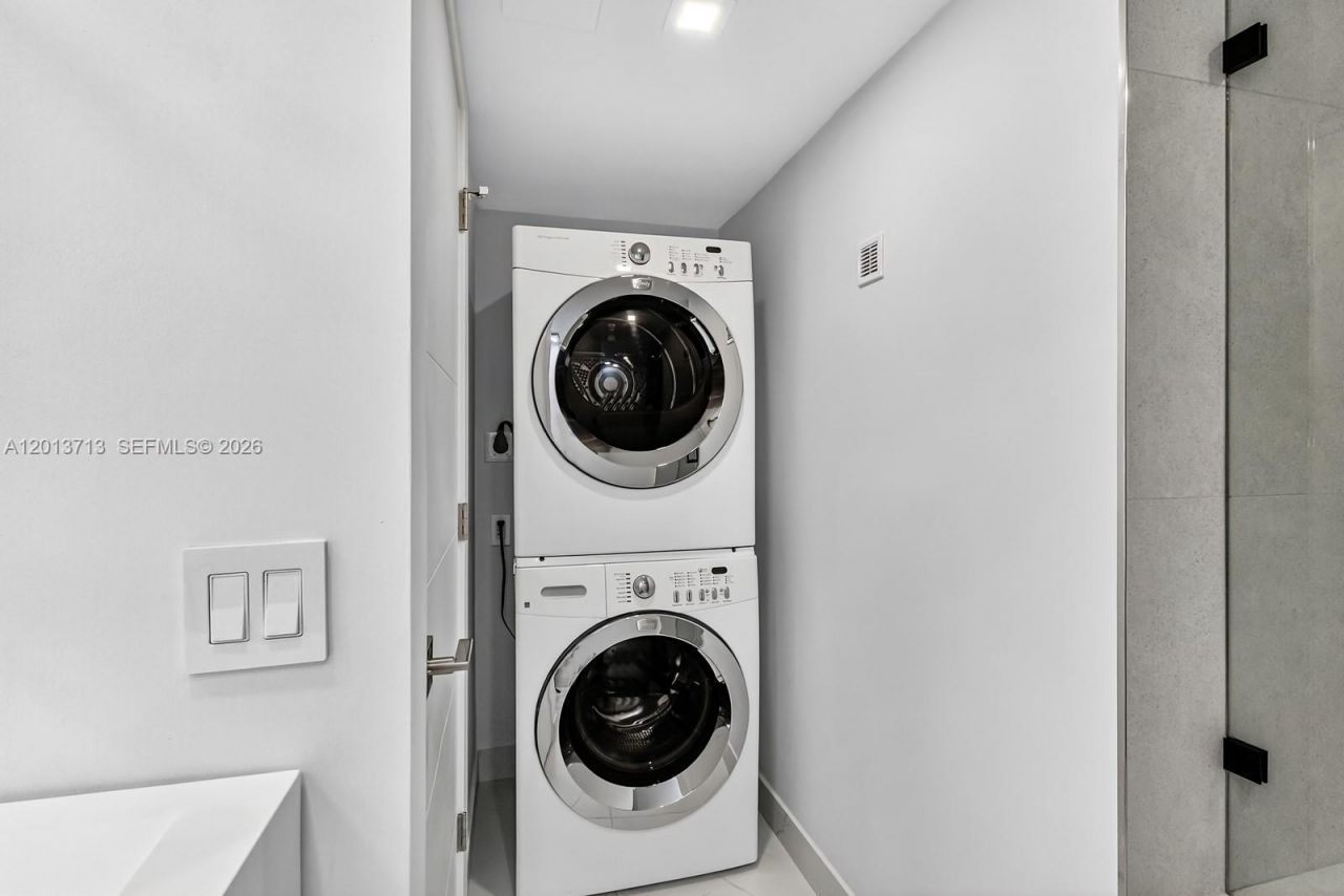 16445 Collins Ave, Unit 922, Sunny Isles Beach, FL 33160 Photo