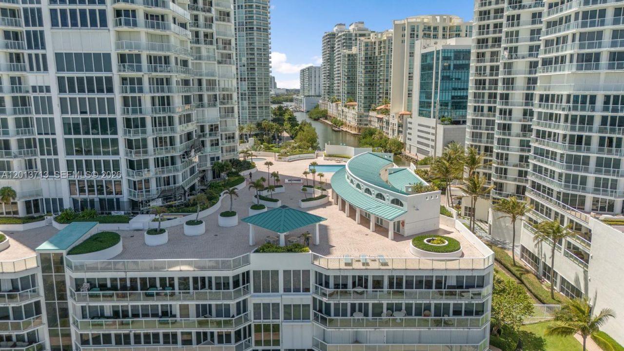 16445 Collins Ave, Unit 922, Sunny Isles Beach, FL 33160 Photo