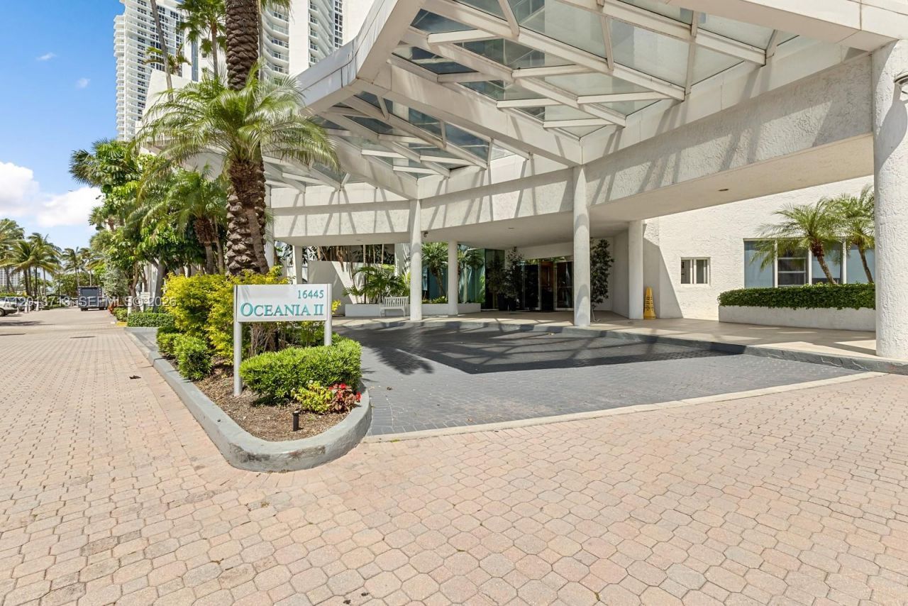16445 Collins Ave, Unit 922, Sunny Isles Beach, FL 33160 Photo